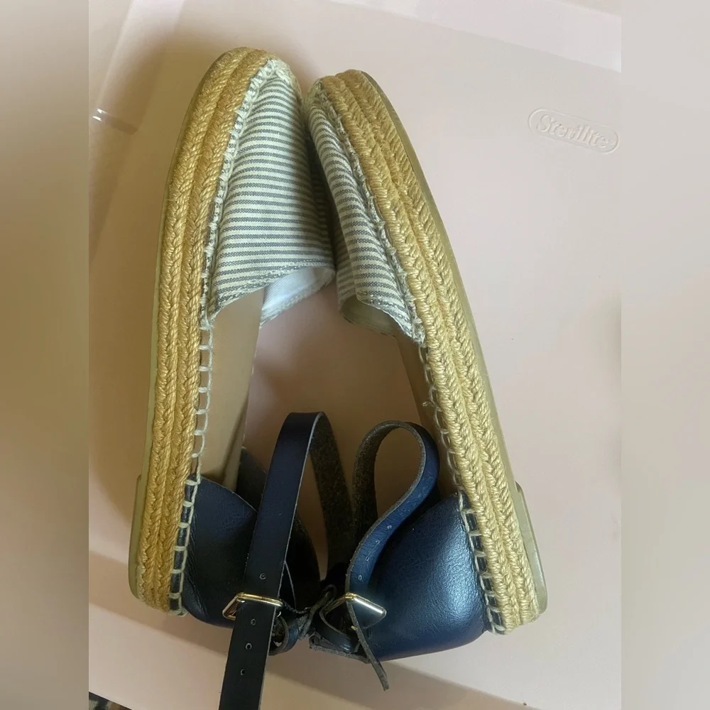 Old Navy Blue White Stripe Espadrille Sandals - Women's Size 8